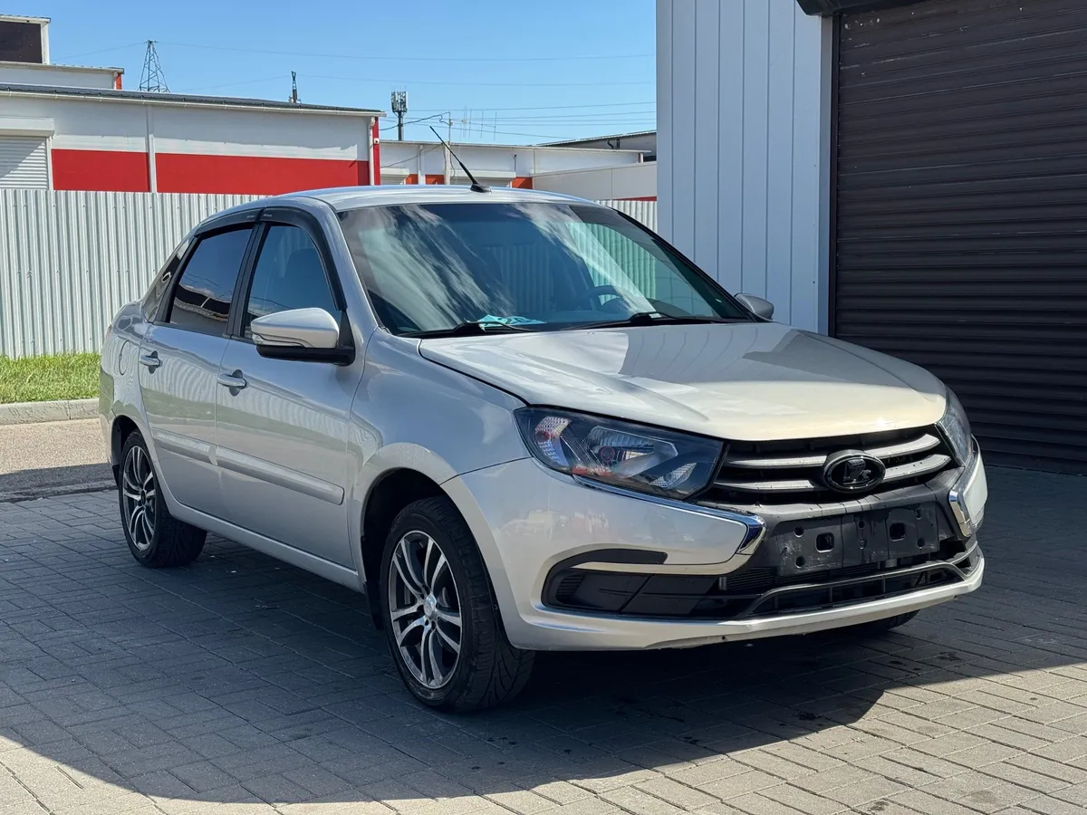 картинка ВАЗ (Lada) Granta 1.6 MT (87 л.с.) от galaxy-auto