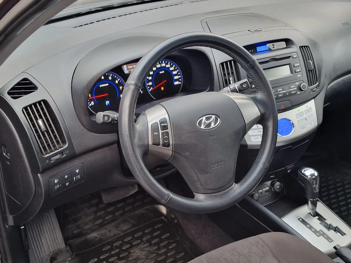 Hyundai Elantra 1.6 AT (122 л.с.)