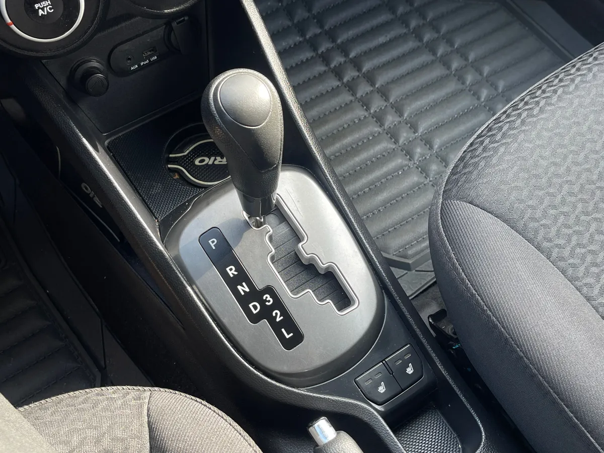 Kia Rio 1.6 AT (123 л.с.), 2013 — фото 10