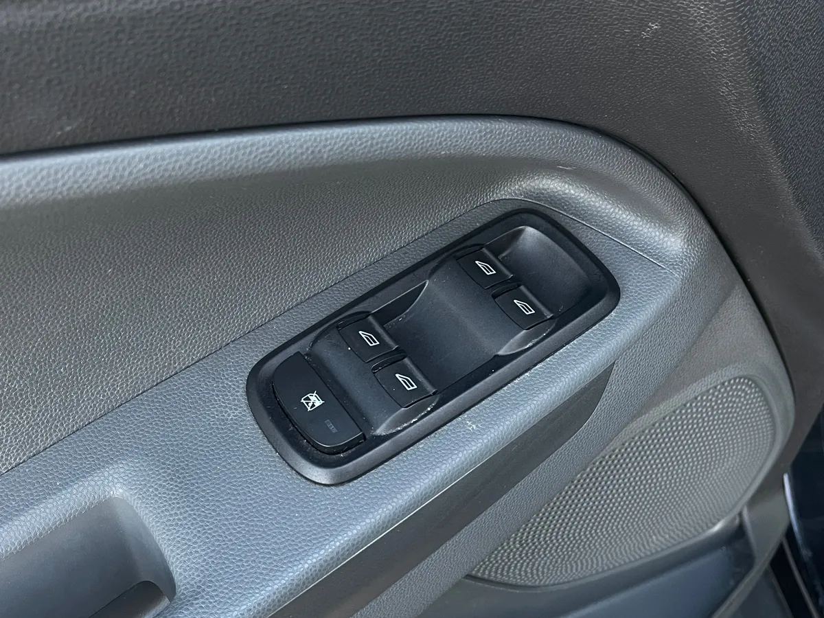 Ford EcoSport 1.6  PowerShift (122 л.с.), 2016 — фото 11