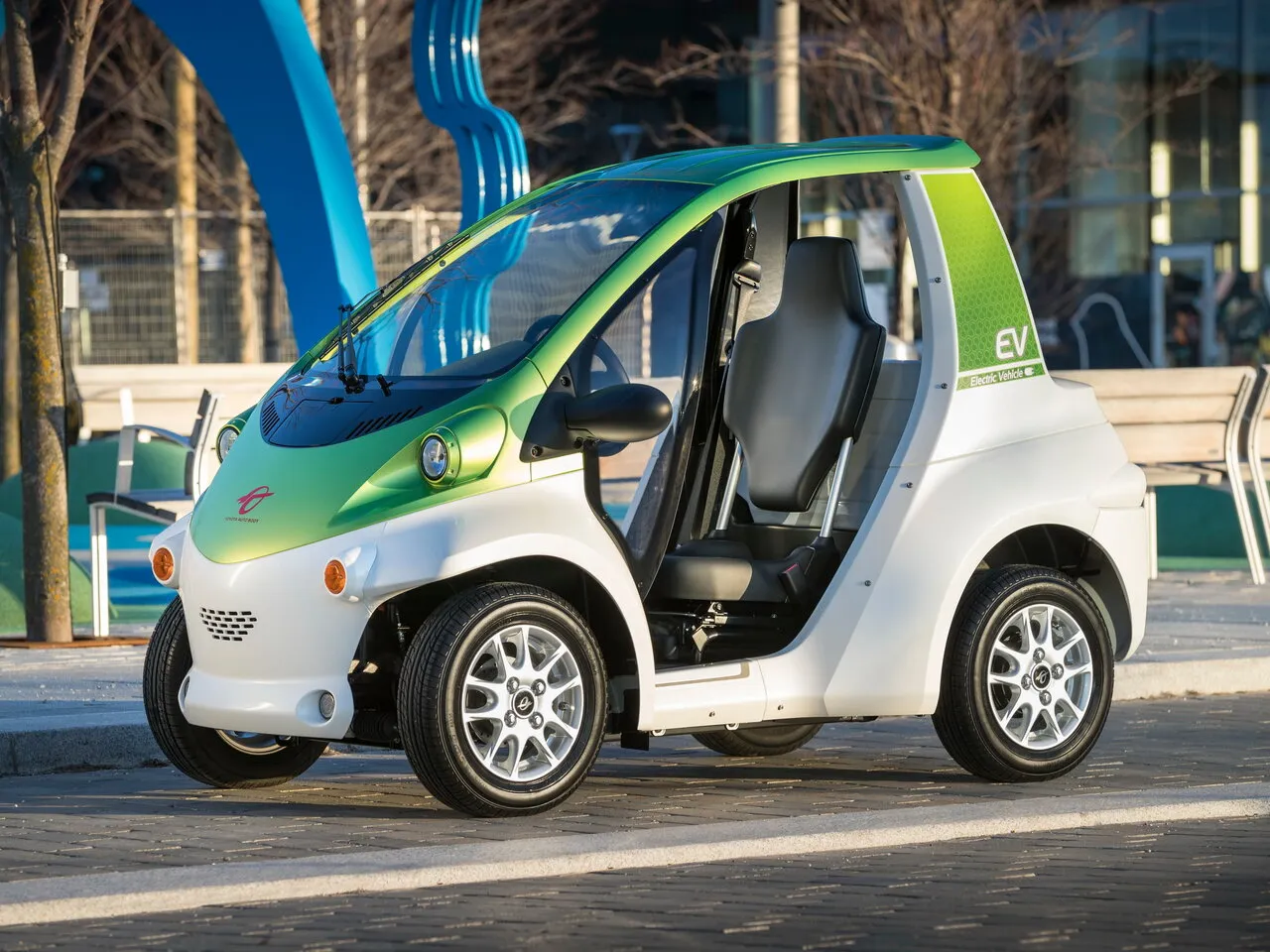 Toyota COMS  AT RWD (7 л.с.)