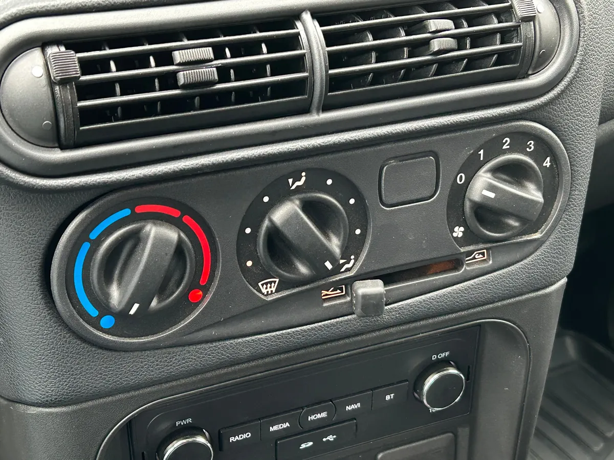 ВАЗ (Lada) Niva 1.7 MT 4WD (80 л.с.)