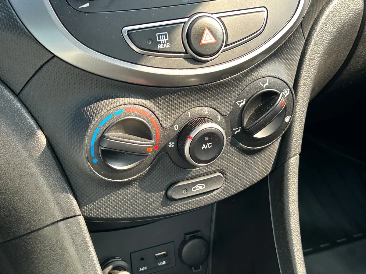 Hyundai Solaris 1.6 MT (123 л.с.), 2016 — фото 8