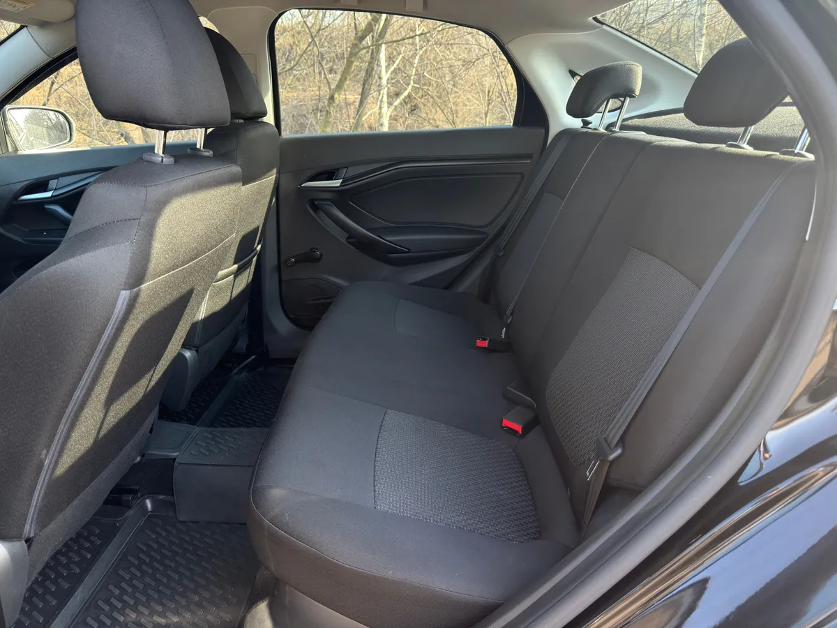 ВАЗ (Lada) Vesta 1.6 MT (106 л.с.)