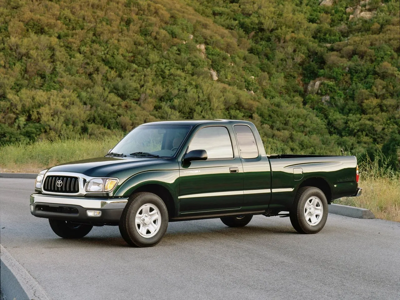Toyota Tacoma 2.7 AT RWD (150 л.с.)