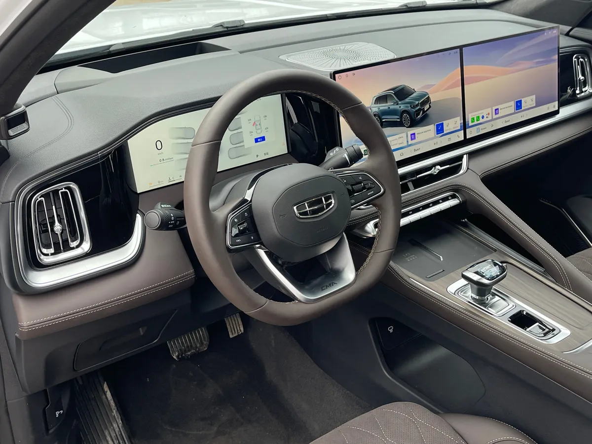Geely Monjaro 2.0 AT AWD (265л.с.)