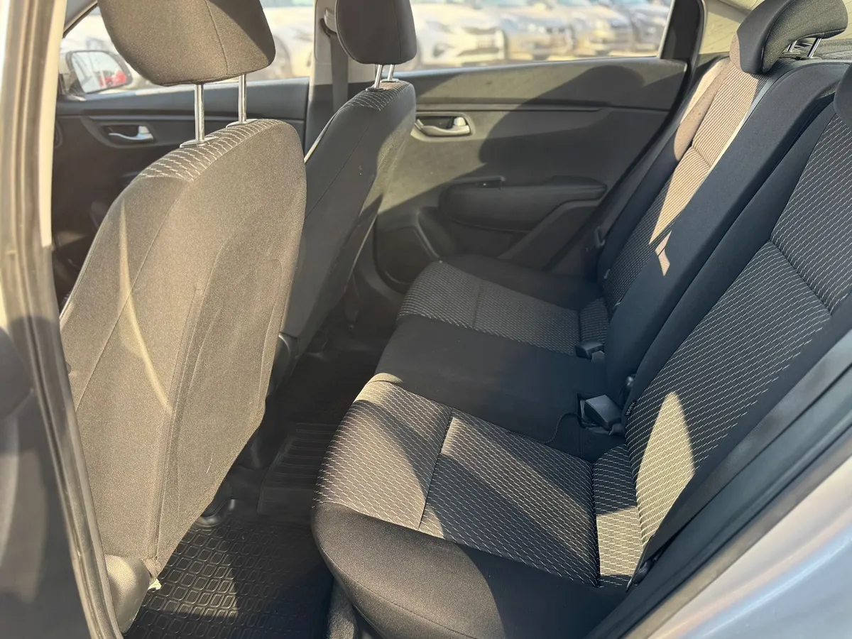 Kia Rio 1.6 AT (123 л.с.)