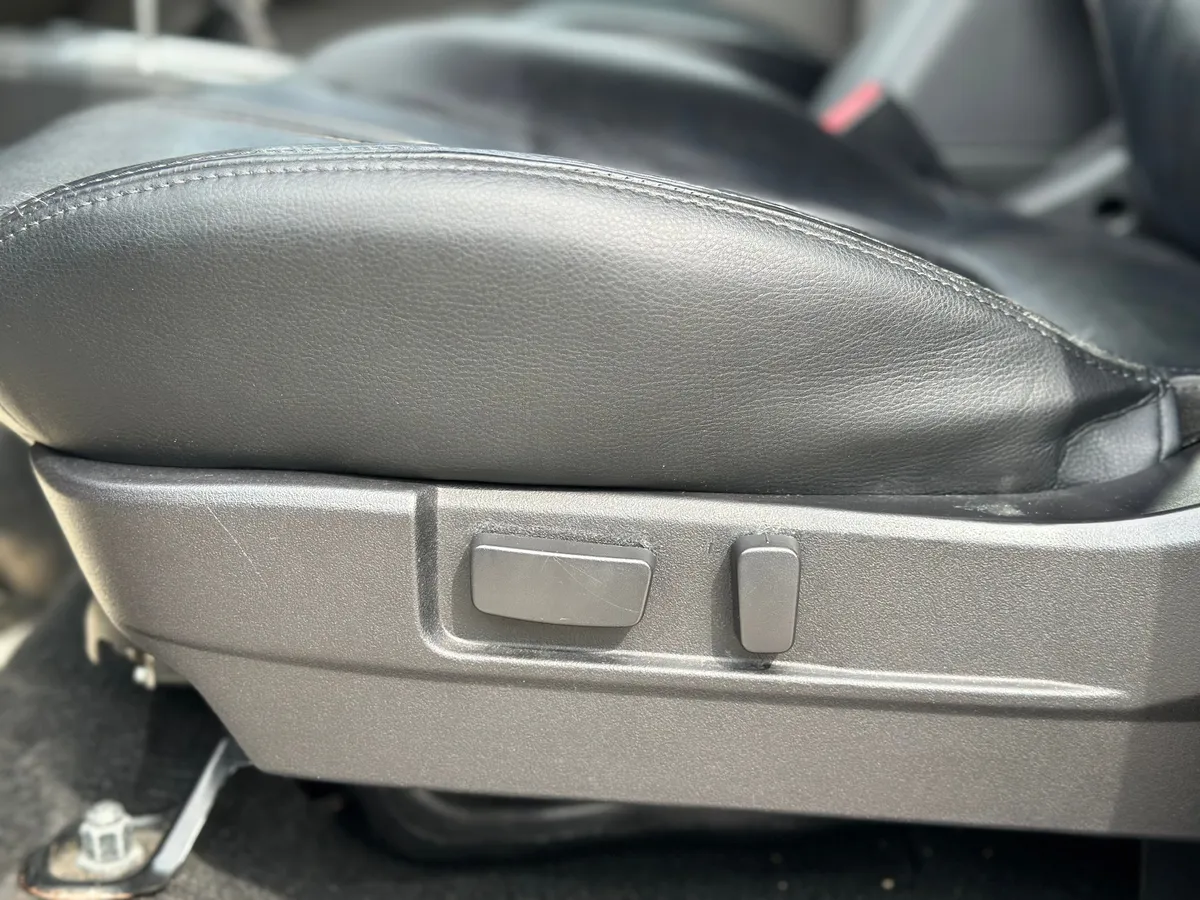 Mitsubishi Pajero Sport 2.5 DI-D AT AWD (178 л.с.)