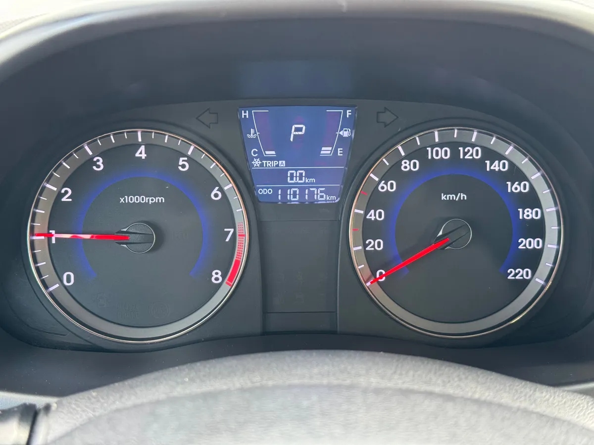 Hyundai Solaris 1.4 AT (107 л.с.), 2013 — фото 8