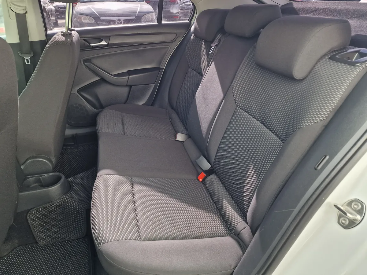 Volkswagen Polo 1.6 MT (110 л.с.)