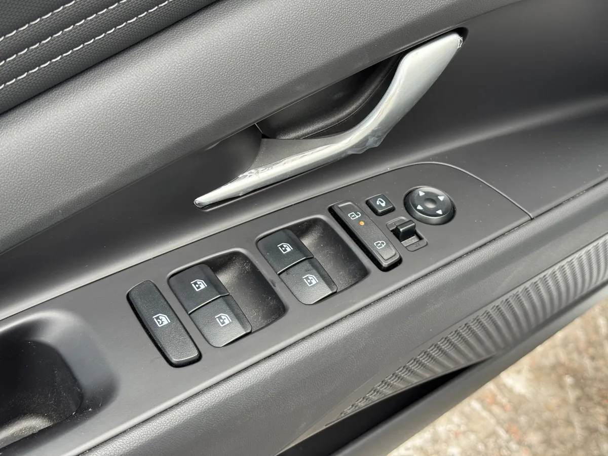 Hyundai Elantra 1.5 CVT (115 л.с.)