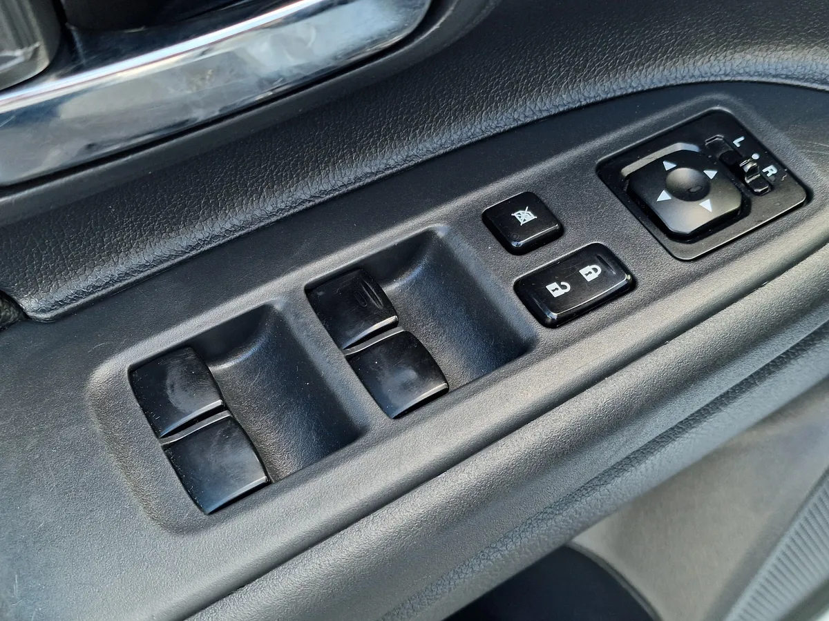 Mitsubishi Outlander 2.0 CVT 4WD (146 л.с.)