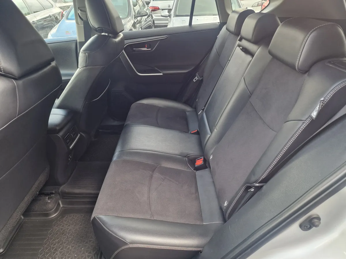 Toyota RAV4 2.0 CVT 4WD (149 л.с.)