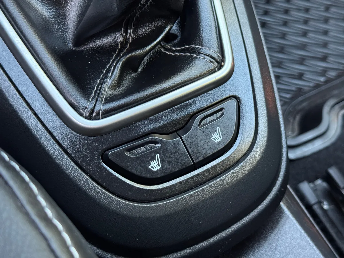 ВАЗ (Lada) Vesta 1.6 MT (106 л.с.)