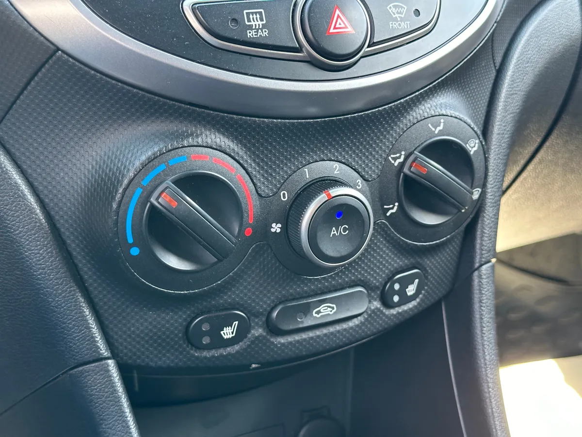 Hyundai Solaris 1.6 AT (123 л.с.), 2015 — фото 10