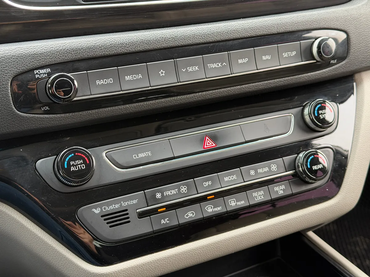 Kia Carnival 2.2 AT (202 л.с.)