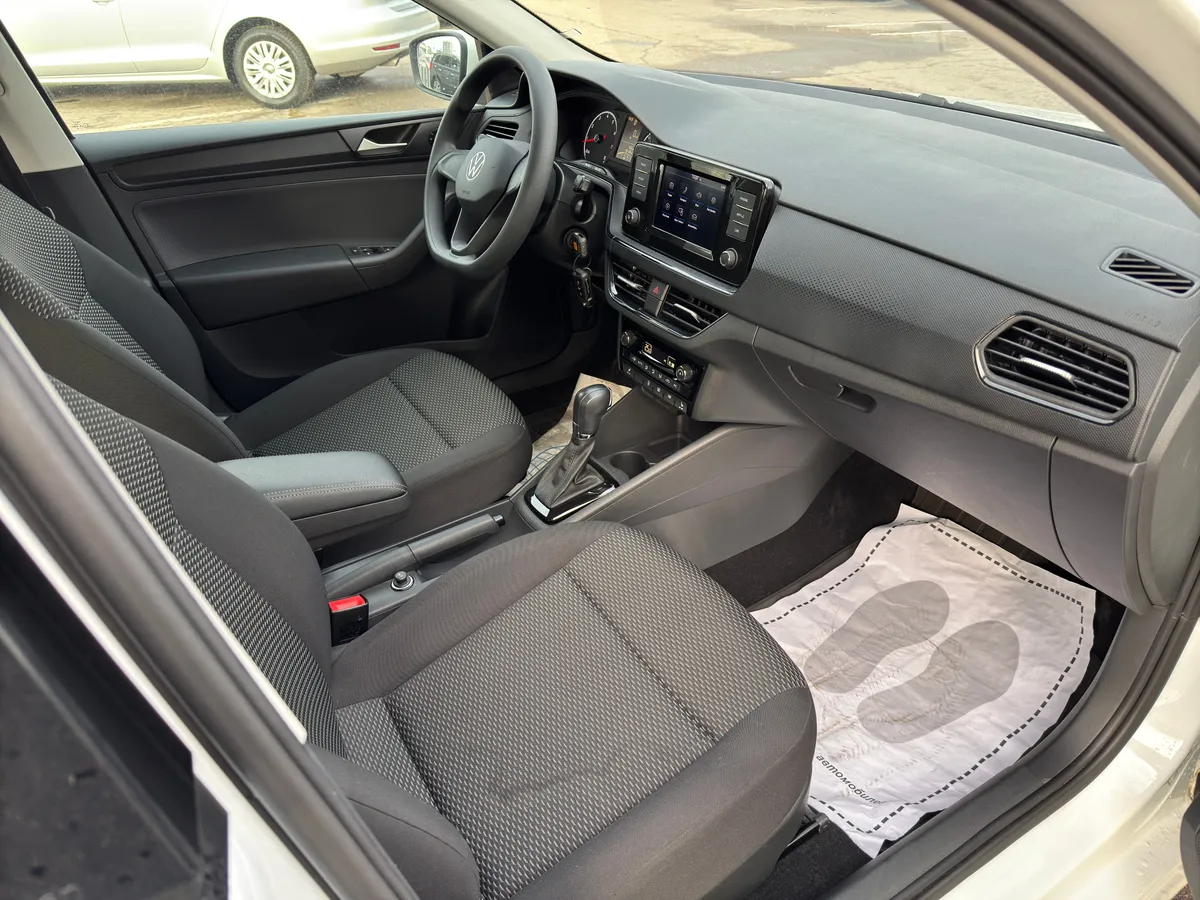 Volkswagen Polo 1.6 MPI AT (110 л.с.)