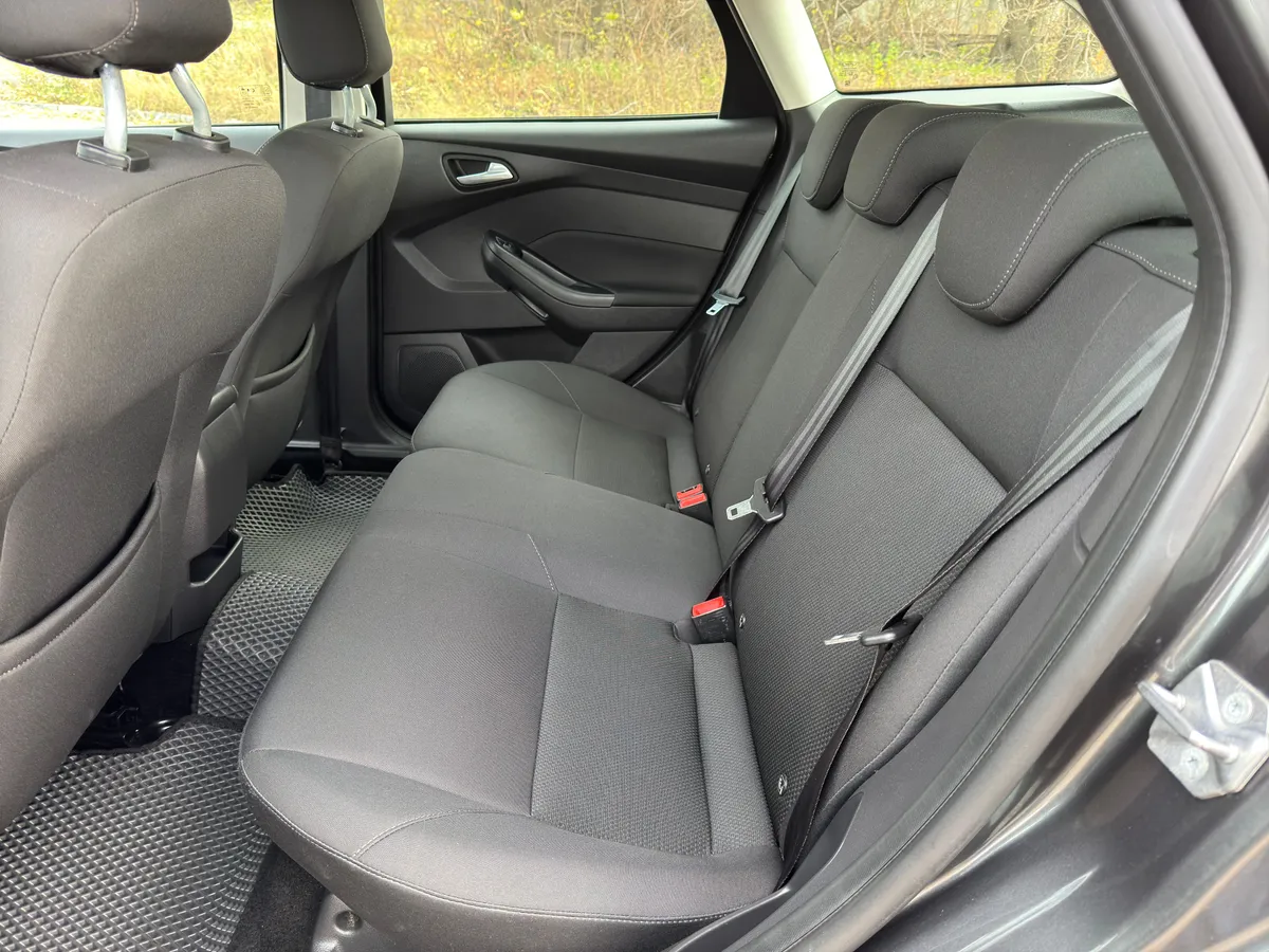 Ford Focus 1.6 Ti-VCT MT (105 л.с.), 2017 — фото 12