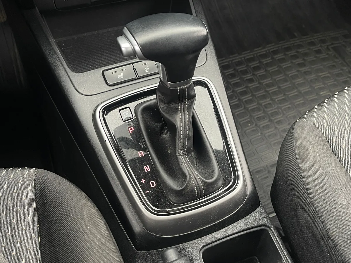 Kia Rio 1.6 AT (123 л.с.), 2019 — фото 9