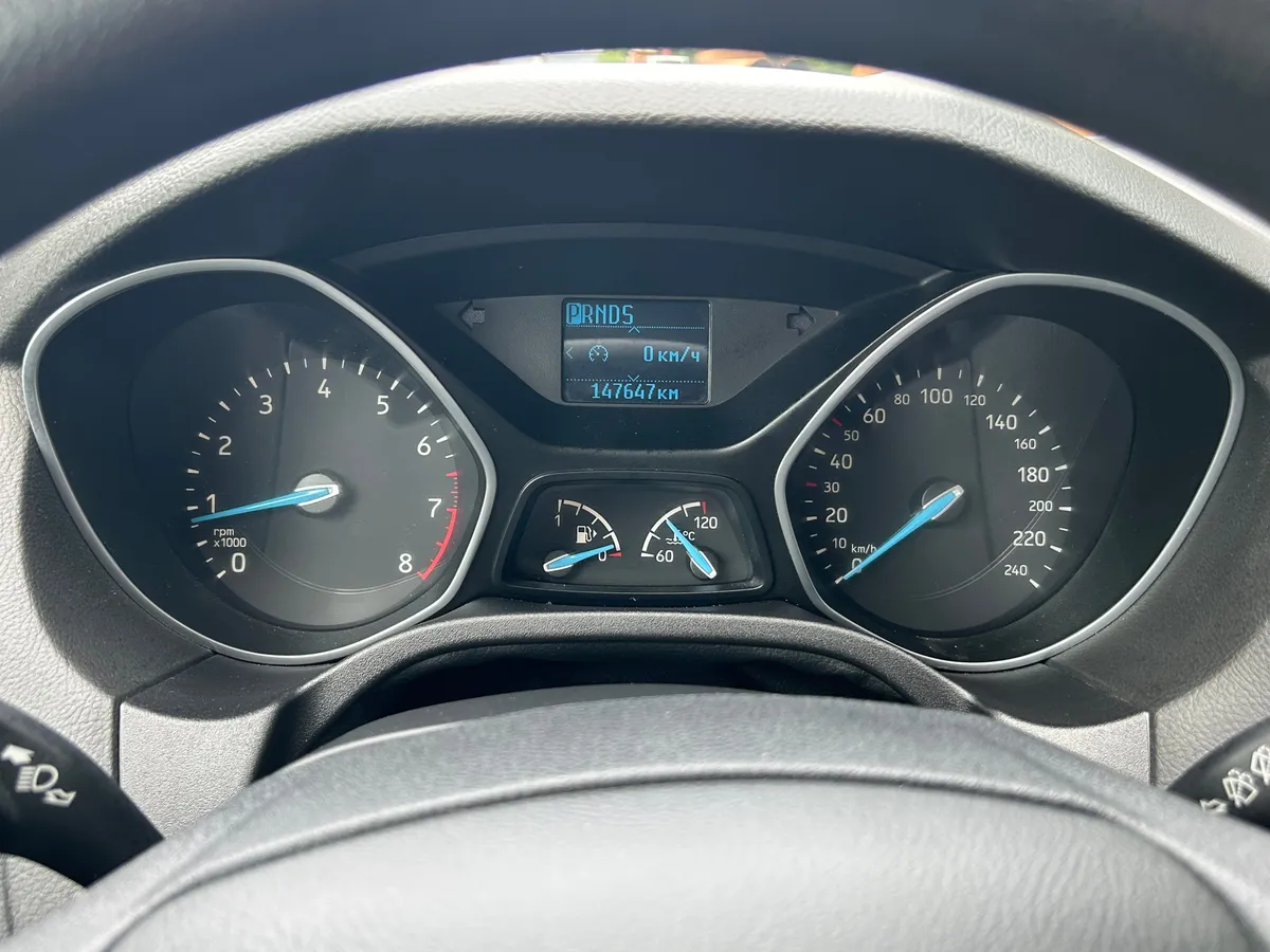 Ford Focus 1.6 Ti-VCT PowerShift (105 л.с.)
