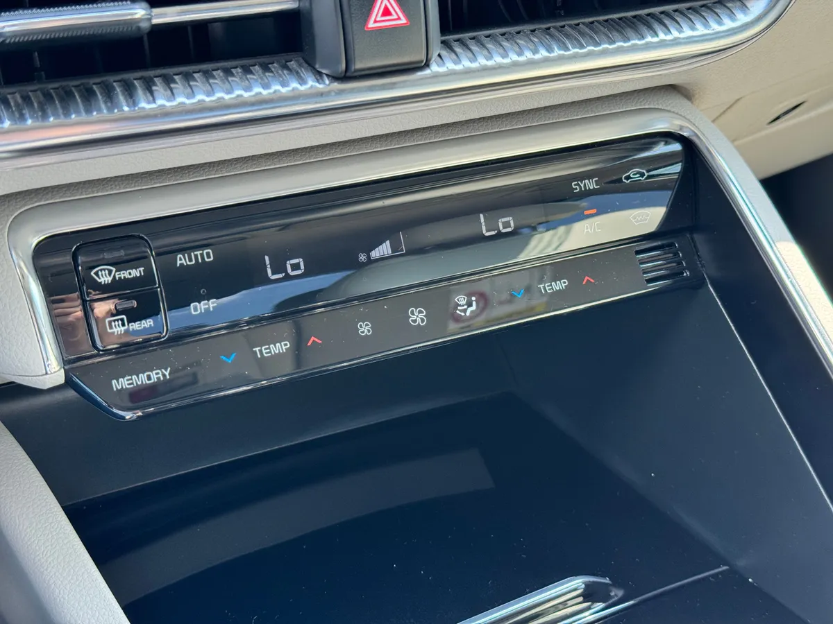 Kia K5 2.5 AT (194 л.с.)