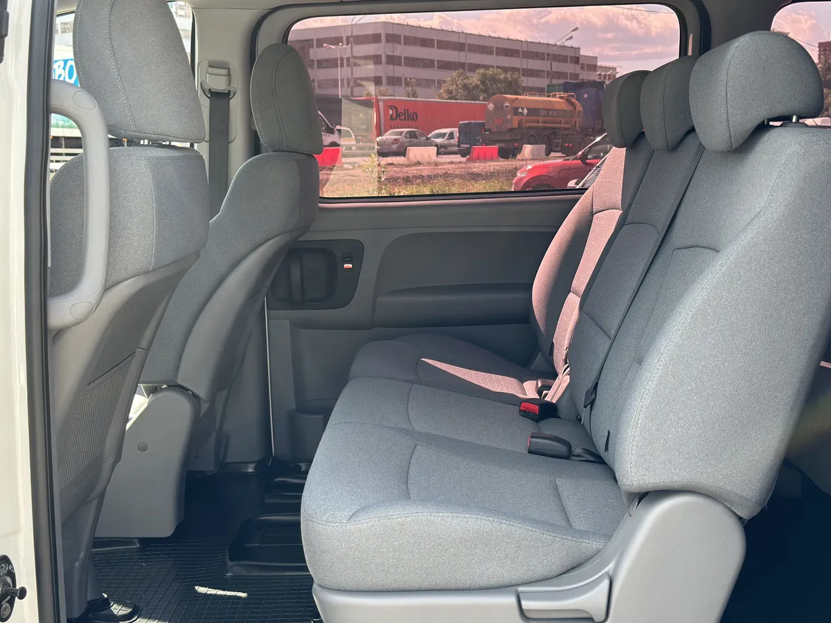 Hyundai H-1 2.5 AT 4WD (175 л.с.)