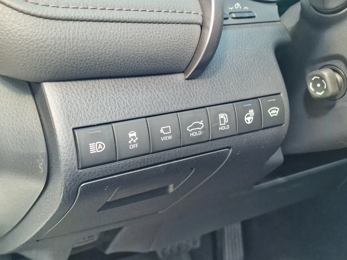 Toyota Camry 3.5 AT (249 л.с.)