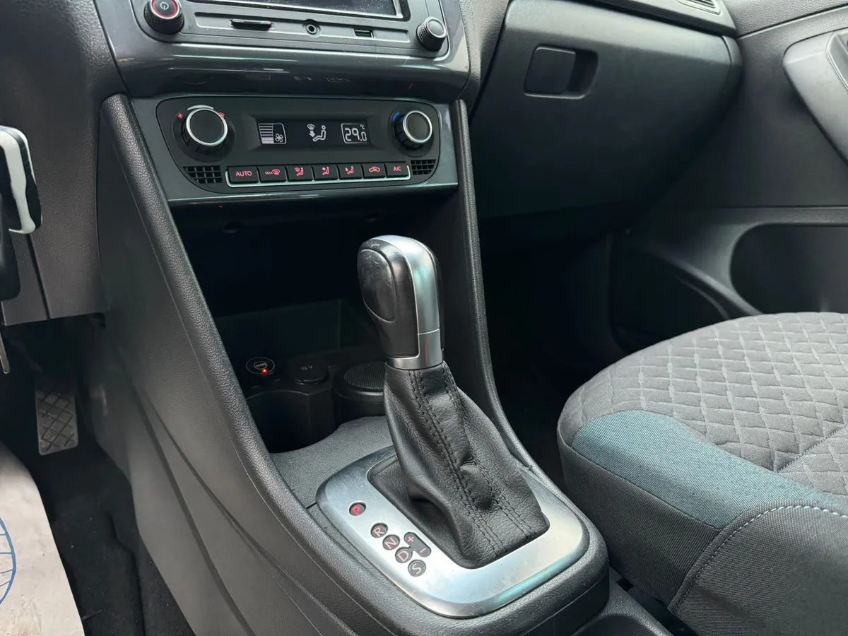 Volkswagen Polo 1.6 MPI AT (110 л.с.)