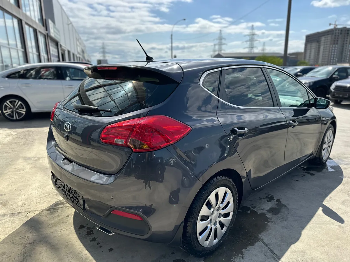 Kia Ceed 1.6 AT (129 л.с.)