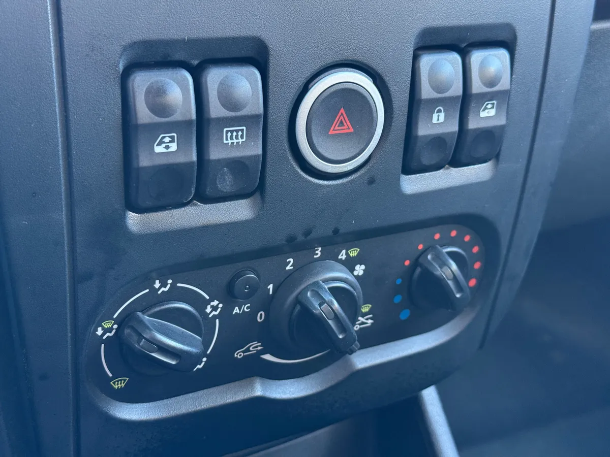 ВАЗ (Lada) Largus 1.6 MT 16 кл (5 мест) (106 л.с.)