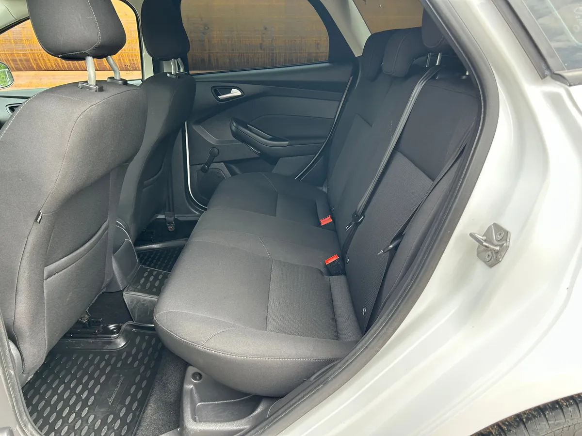 Ford Focus 1.6 Ti-VCT PowerShift (105 л.с.)