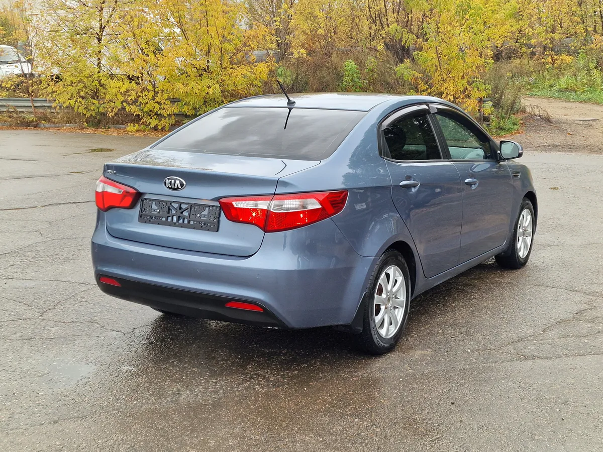 Kia Rio 1.6 AT (123 л.с.)