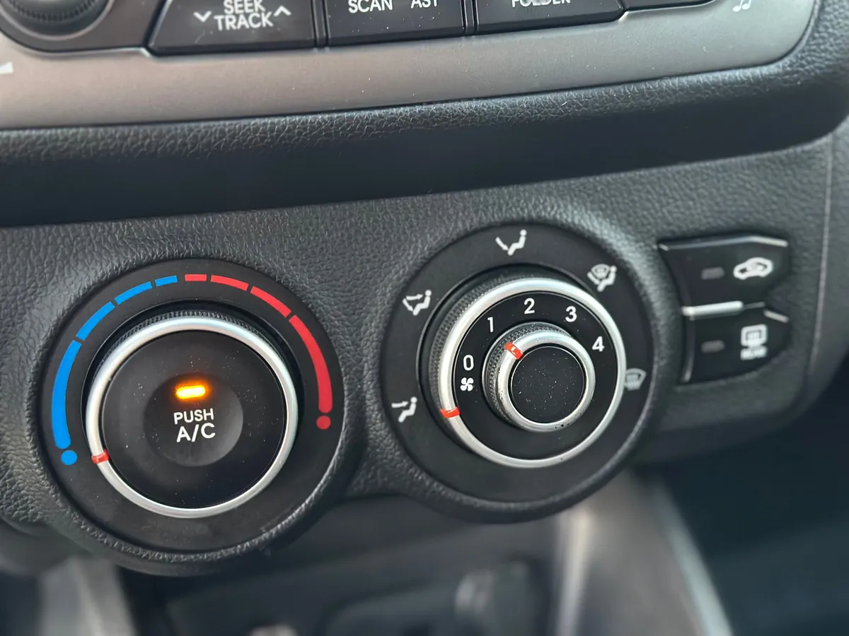Kia Rio 1.4 AT (107 л.с.), 2014 — фото 14