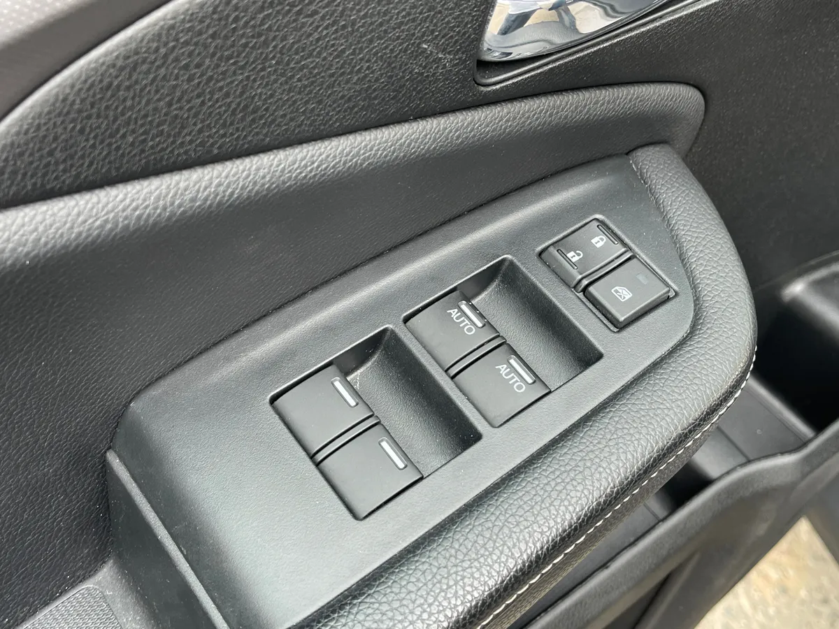 Honda Ridgeline 3.5 AT 4WD (280 л.с.)