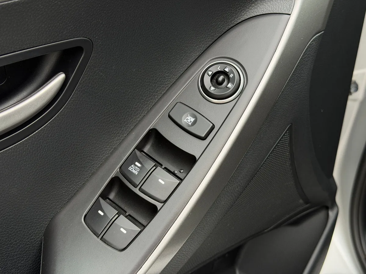 Hyundai i30 1.6 AT (130 л.с.)