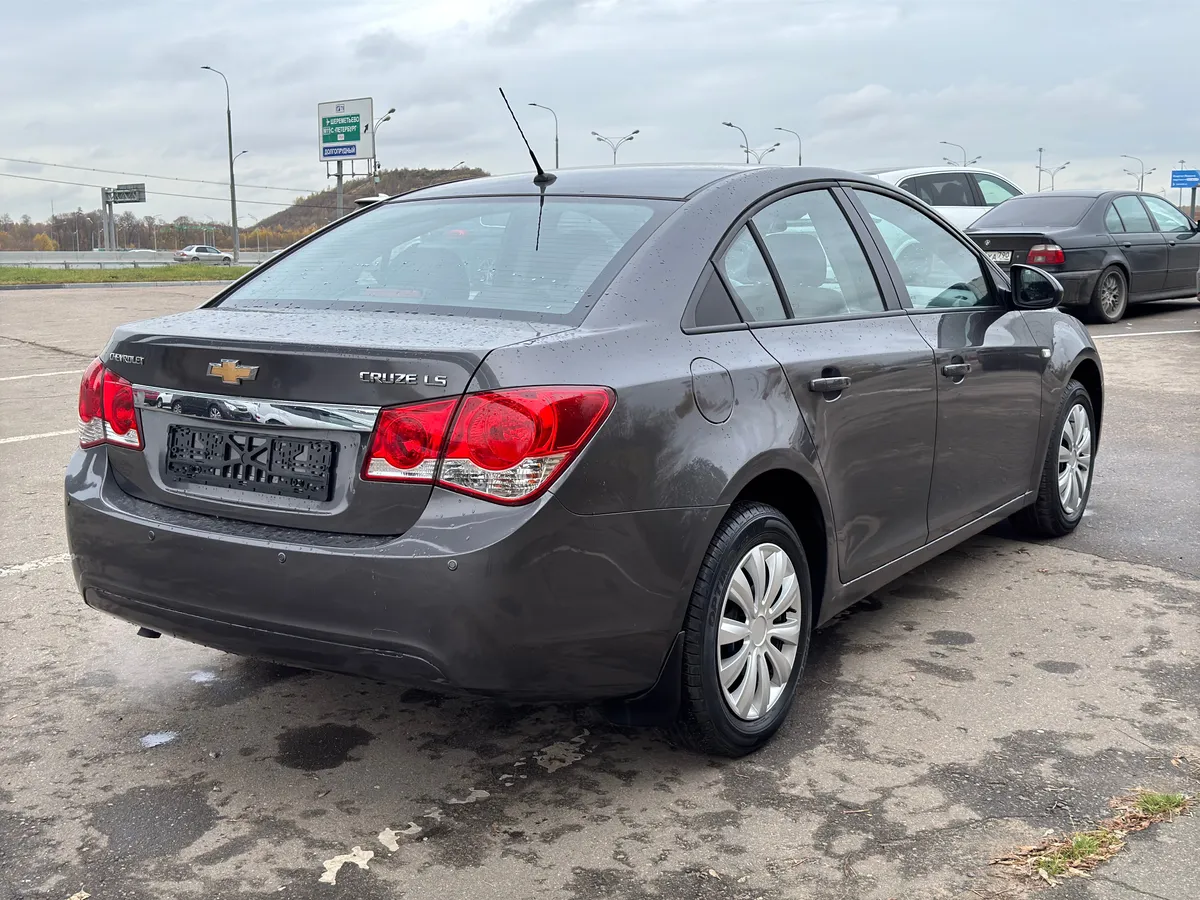 Chevrolet Cruze 1.8 AT (141 л.с.)