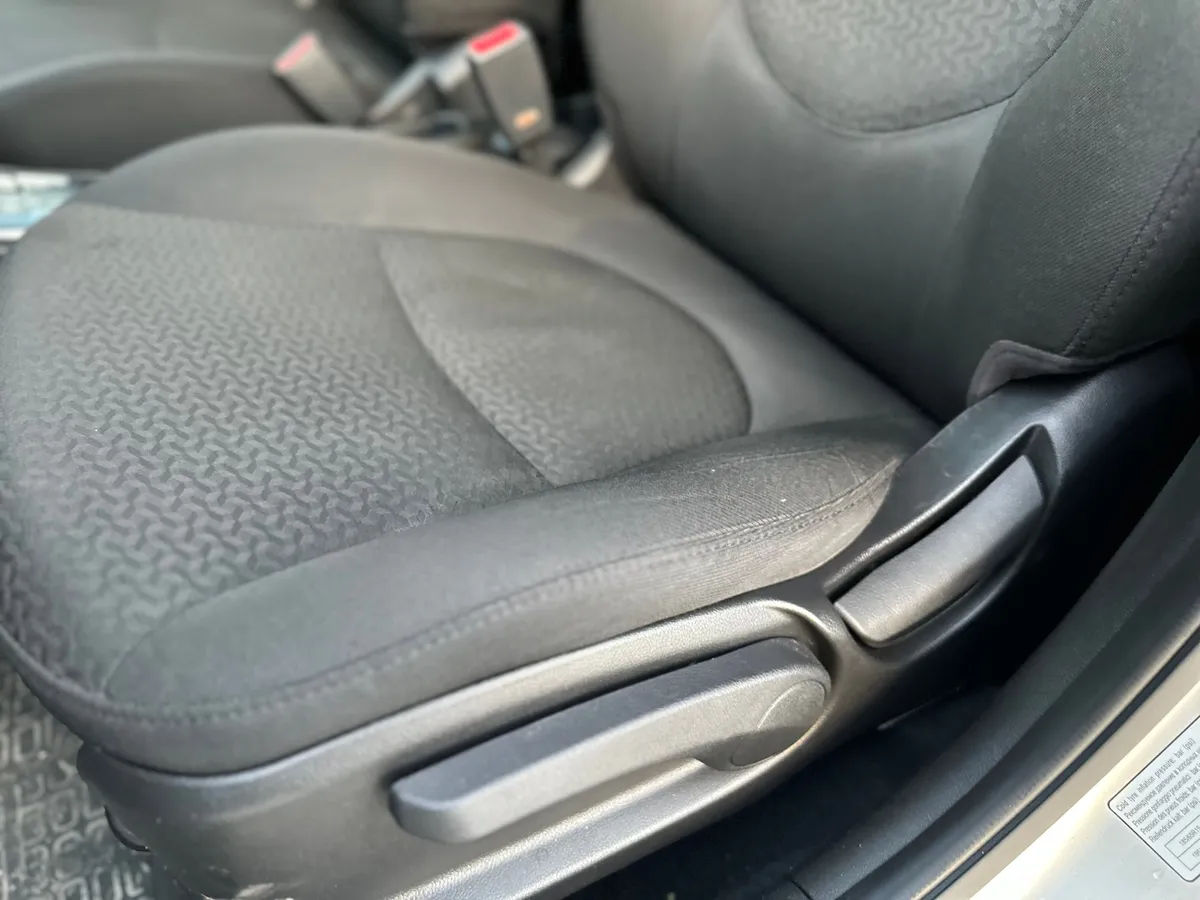 Kia Rio 1.4 AT (107 л.с.), 2014 — фото 19