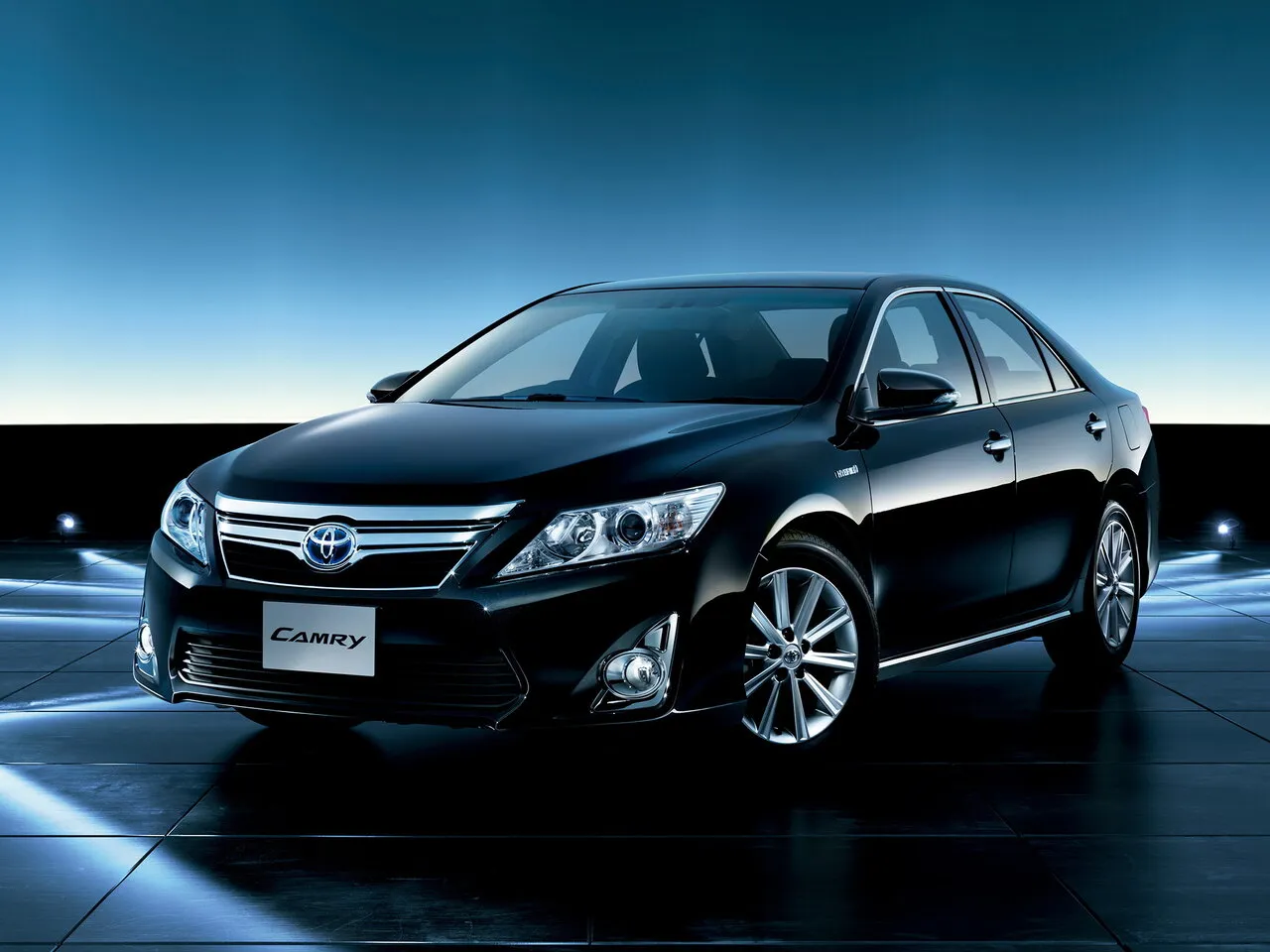 Toyota Camry 3.5 AT FWD (275 л.с.)
