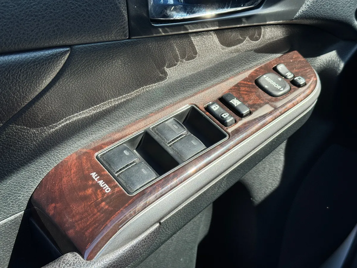 Toyota Camry 2.5 AT (181 л.с.)