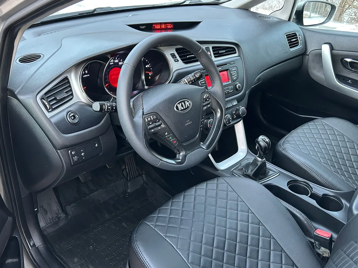Kia Ceed 1.6 MT (129 л.с.)