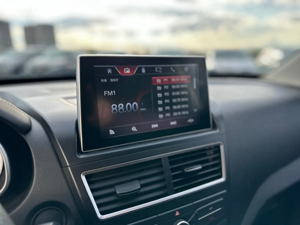 FAW Besturn X40 1.6 AT (108 л.с.)
