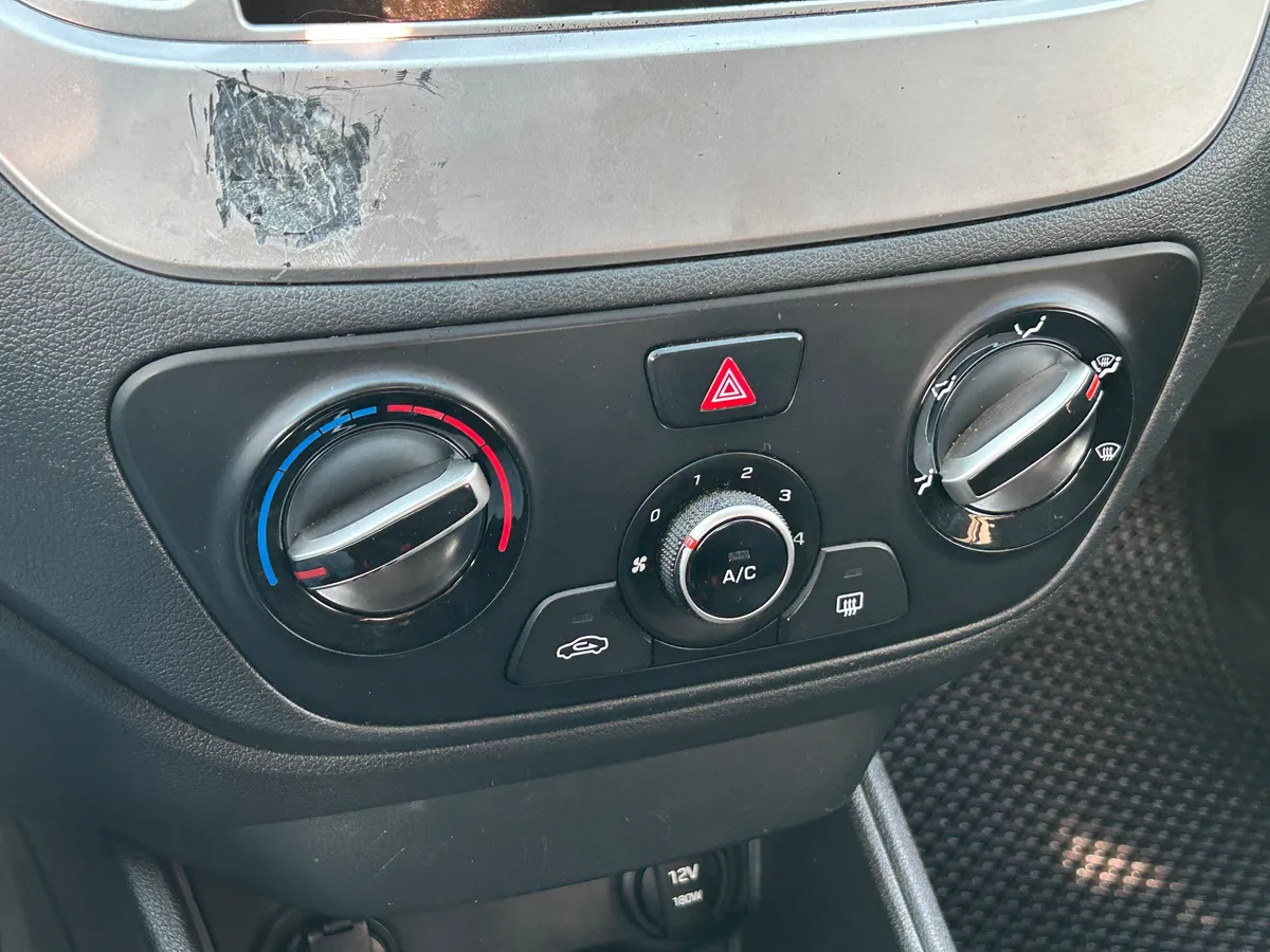 Hyundai Solaris 1.4 MT (100 л.с.), 2019 — фото 7