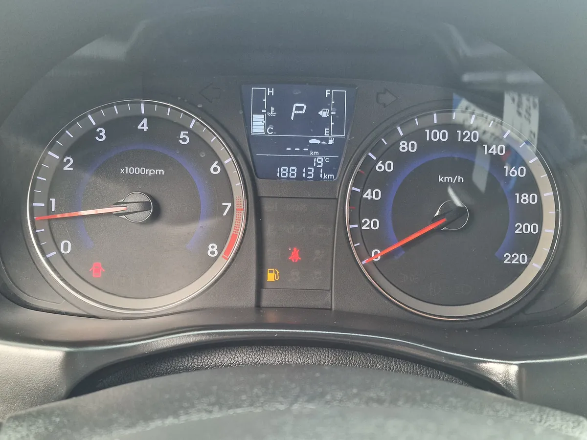 Hyundai Solaris 1.4 AT (107 л.с.), 2015 — фото 7