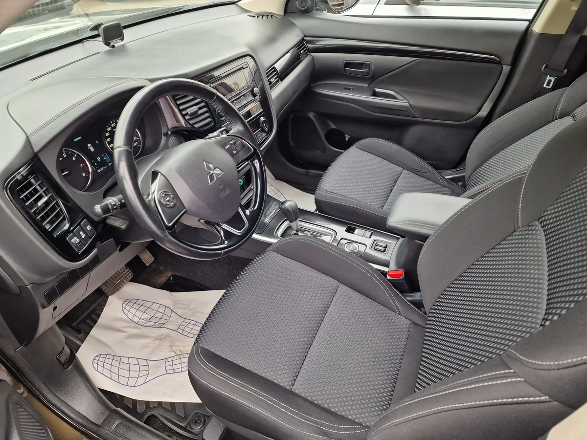 Mitsubishi Outlander 2.0 CVT 4WD (146 л.с.)