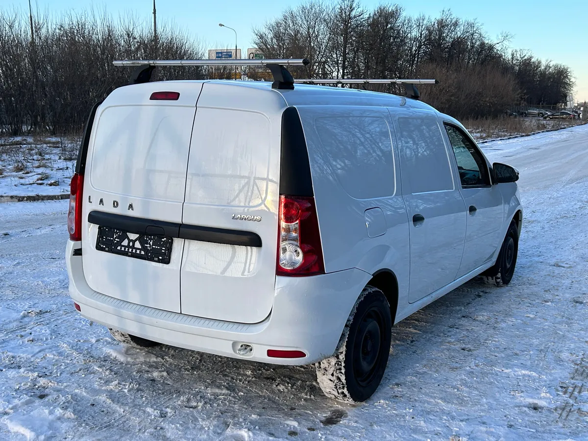 ВАЗ (Lada) Largus 1.6 MT (90 л.с.)