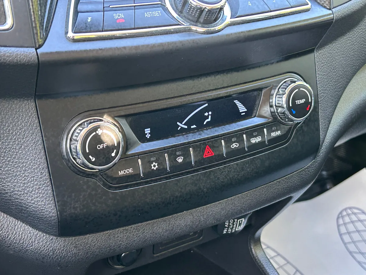 Foton Sauvana 2.0 AT (5 мест) (217 л.с.)