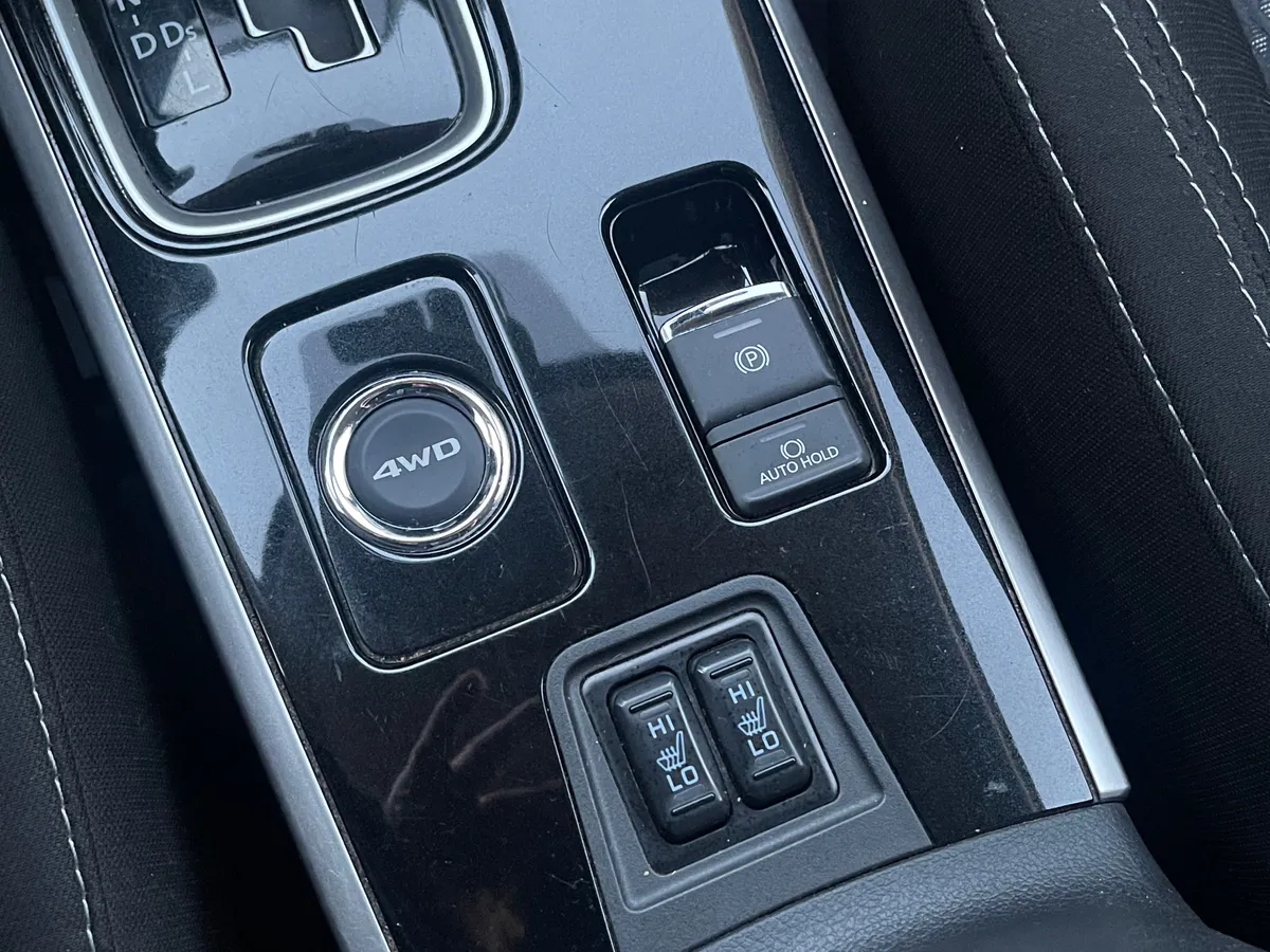 Mitsubishi Outlander 2.0 CVT AWD (146 л.с.), 2018 — фото 10