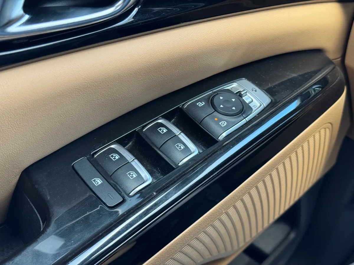 Kia Carnival 2.2 AT (199 л.с.)