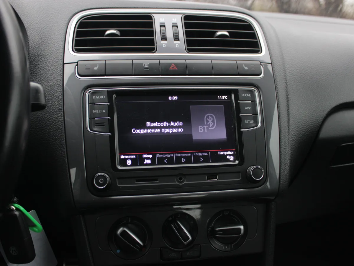 Volkswagen Polo 1.6 MPI AT (110 л.с.)