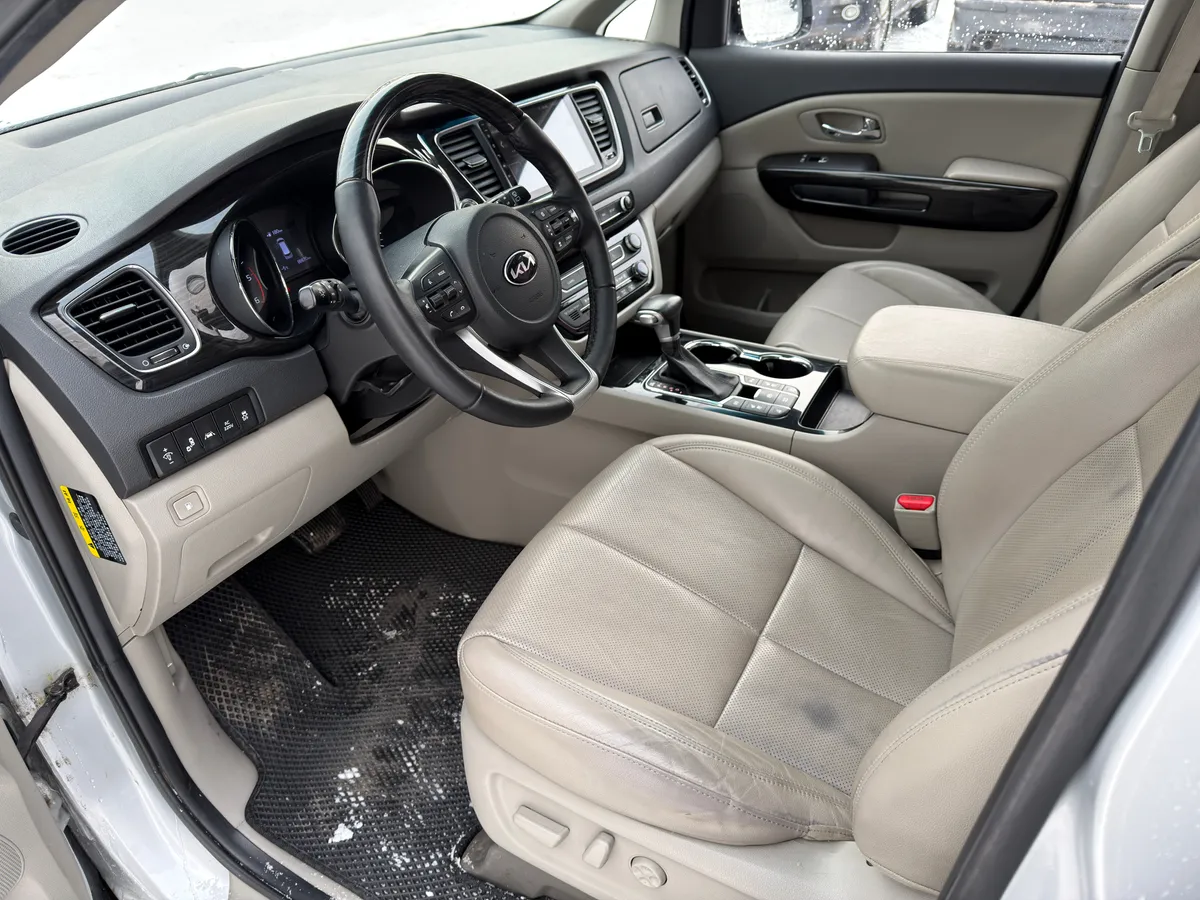 Kia Carnival 2.2 AT (202 л.с.)